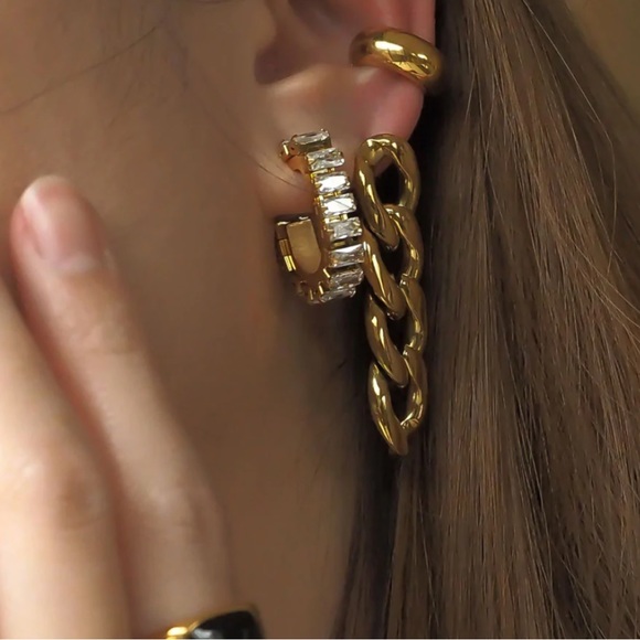GP CZ hoop earrings - Picture 5 of 6
